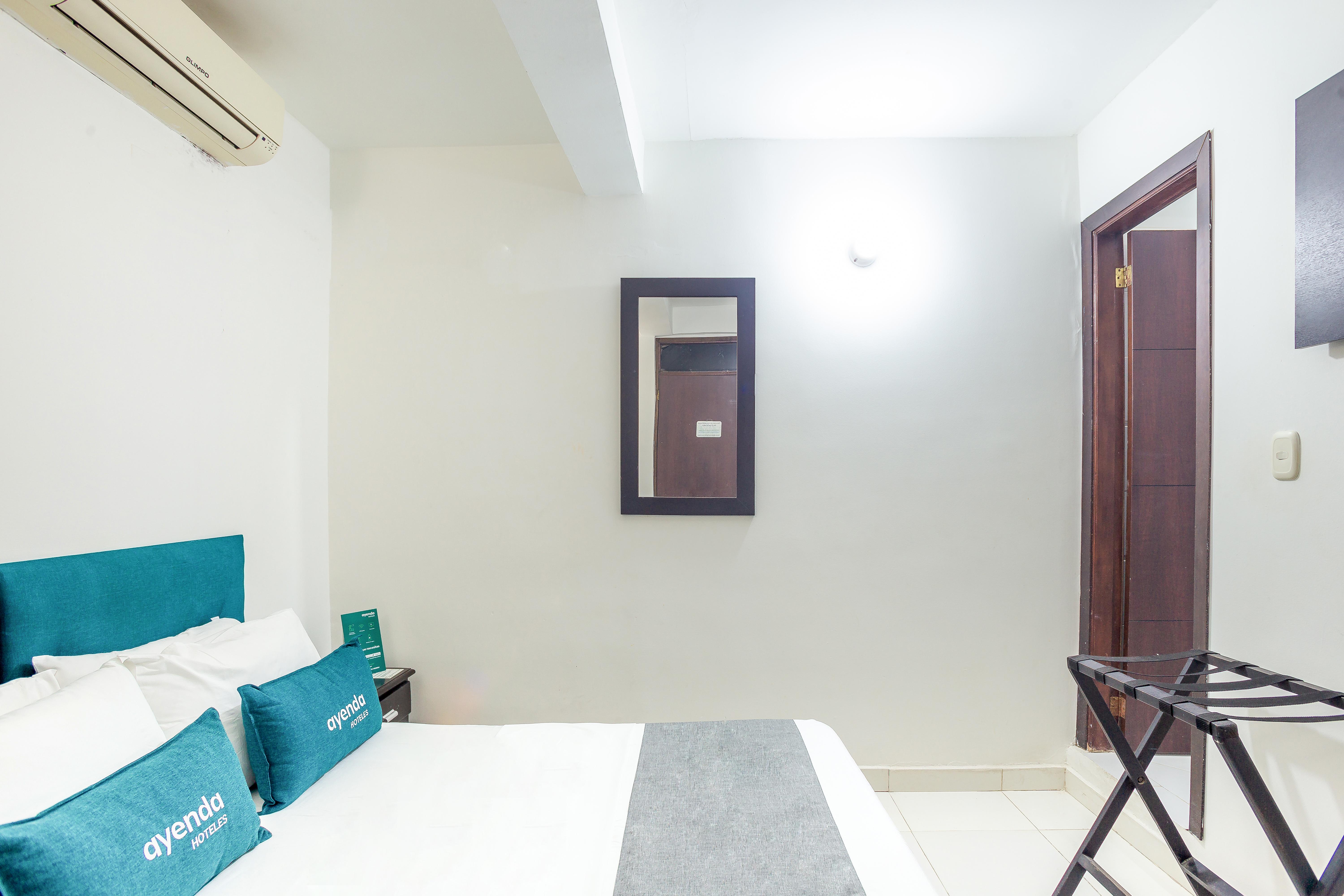 Ayenda Casa Real Hotel มอนเตริอา ภายนอก รูปภาพ